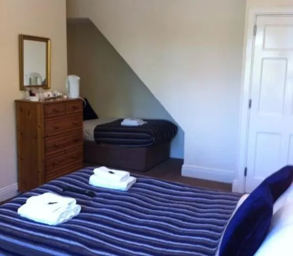 בית הארחה Ashling House Serviced 3*