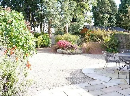 Ashling House Serviced 3*