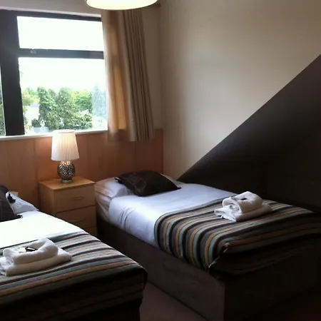 Ashling House Serviced 3*