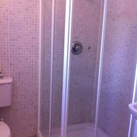 Ashling House Serviced 3*