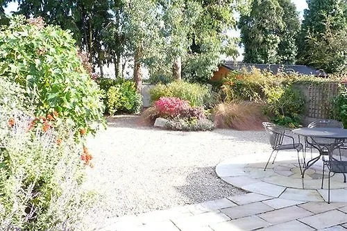 Ashling House Serviced 3*